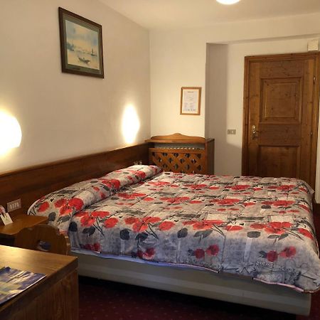 Hotel Majoni 코르티나 담페조 외부 사진