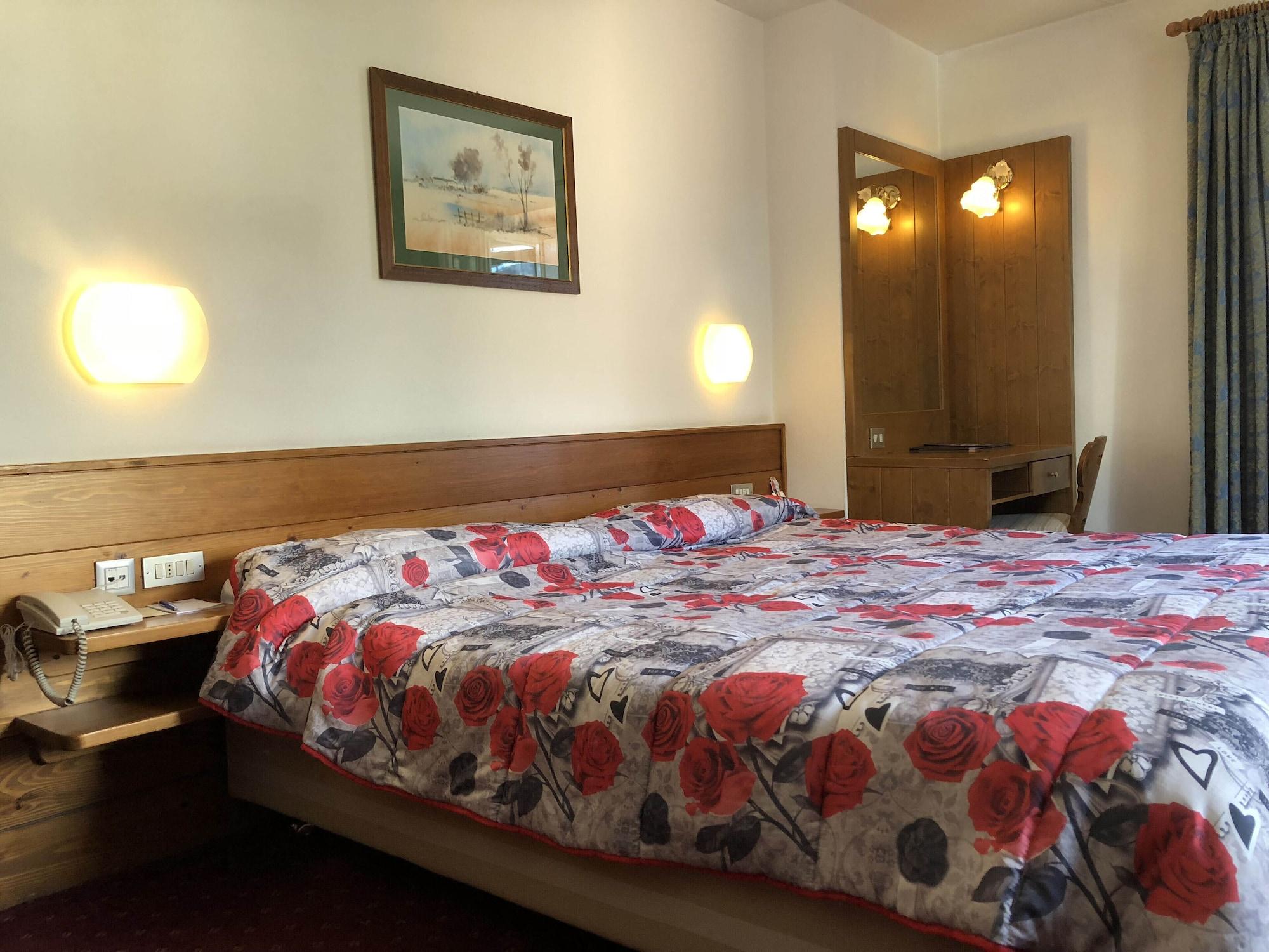 Hotel Majoni 코르티나 담페조 외부 사진