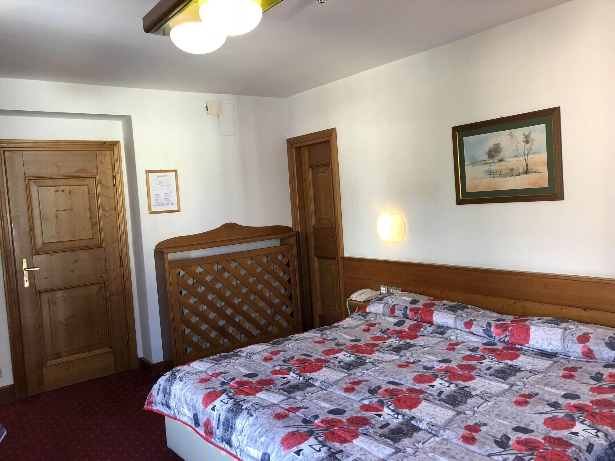 Hotel Majoni 코르티나 담페조 외부 사진