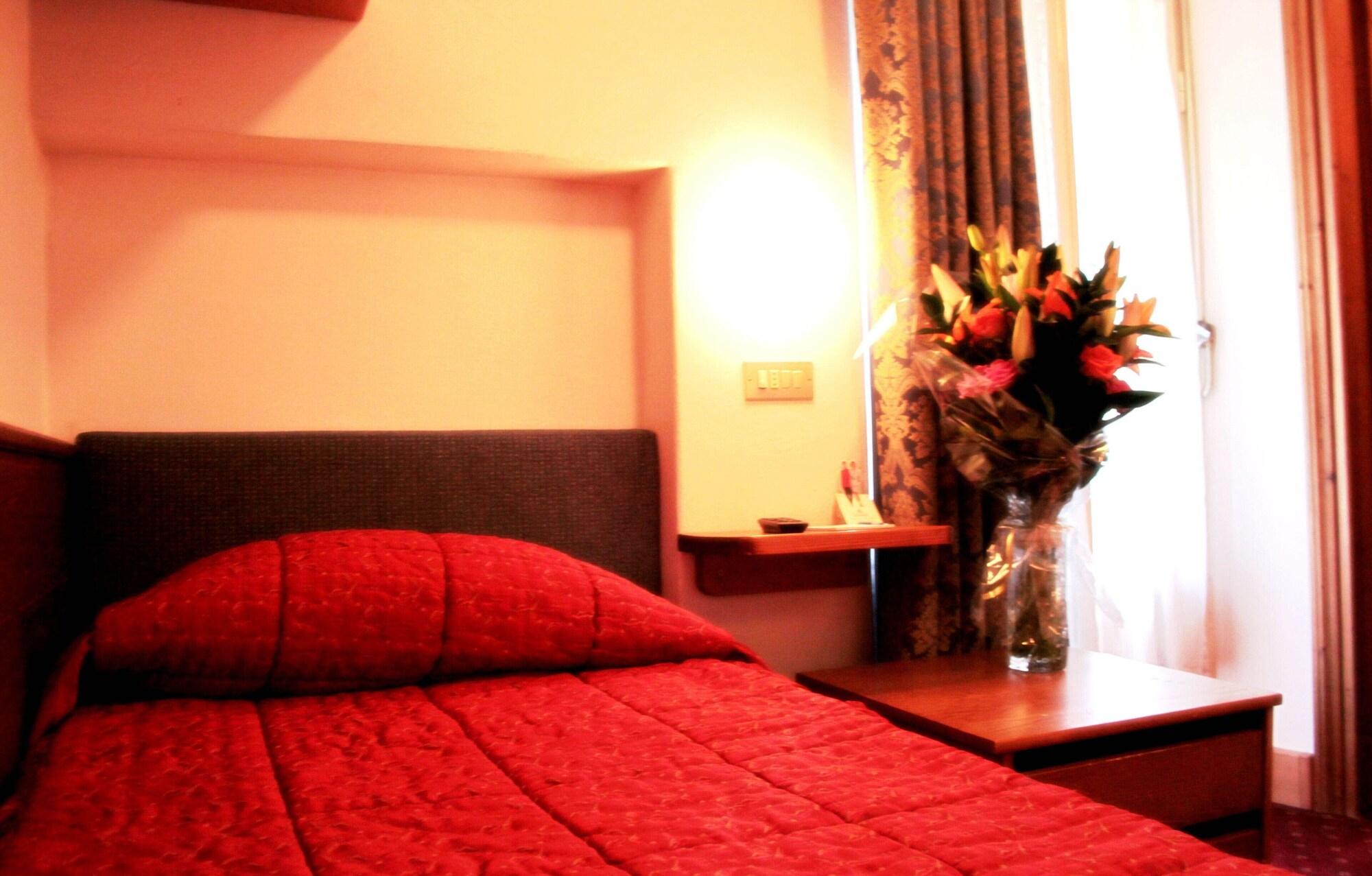 Hotel Majoni 코르티나 담페조 외부 사진