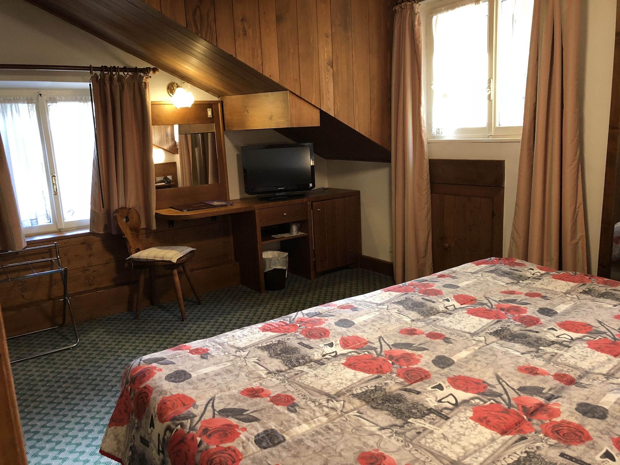 Hotel Majoni 코르티나 담페조 외부 사진
