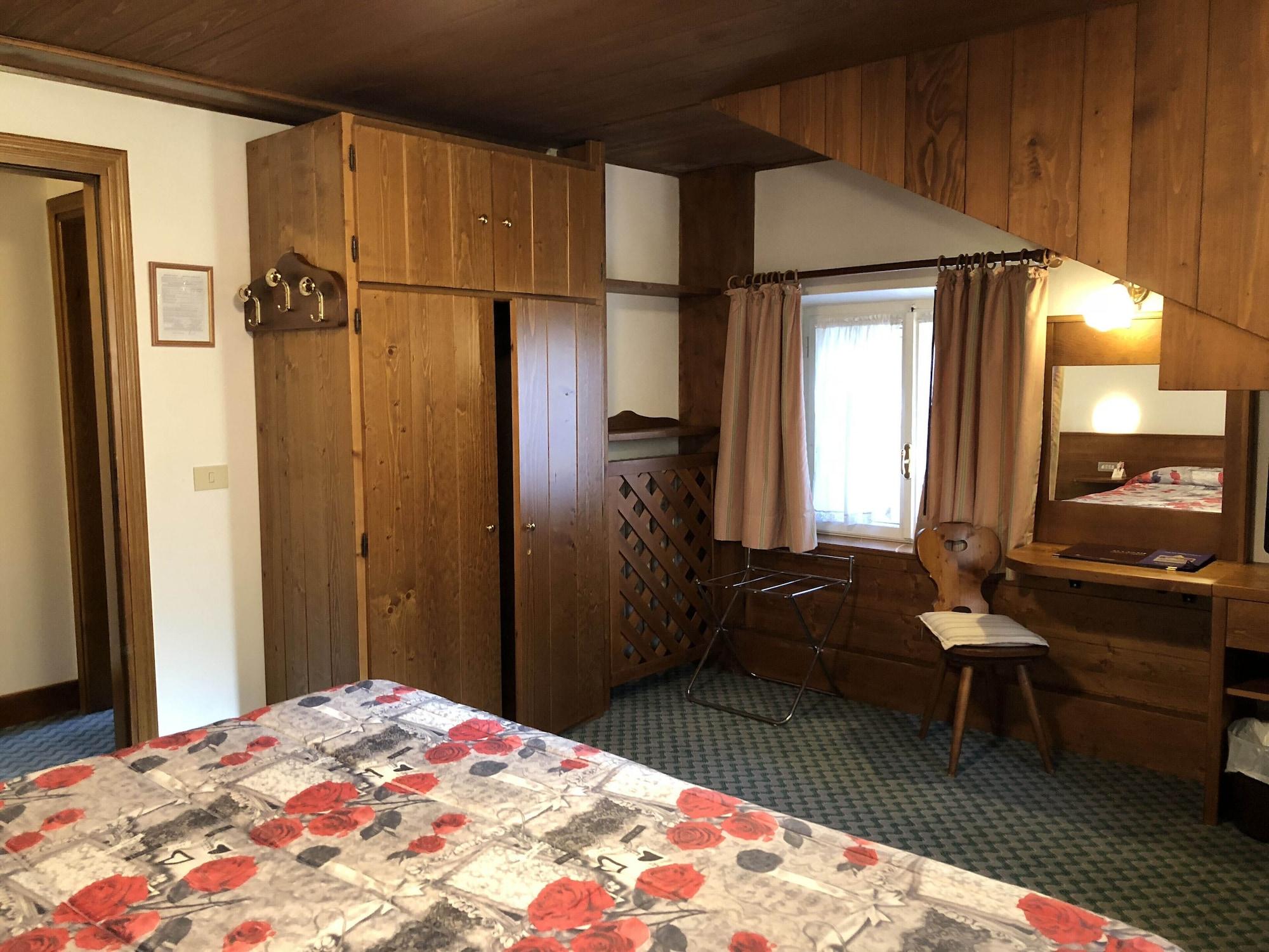 Hotel Majoni 코르티나 담페조 외부 사진
