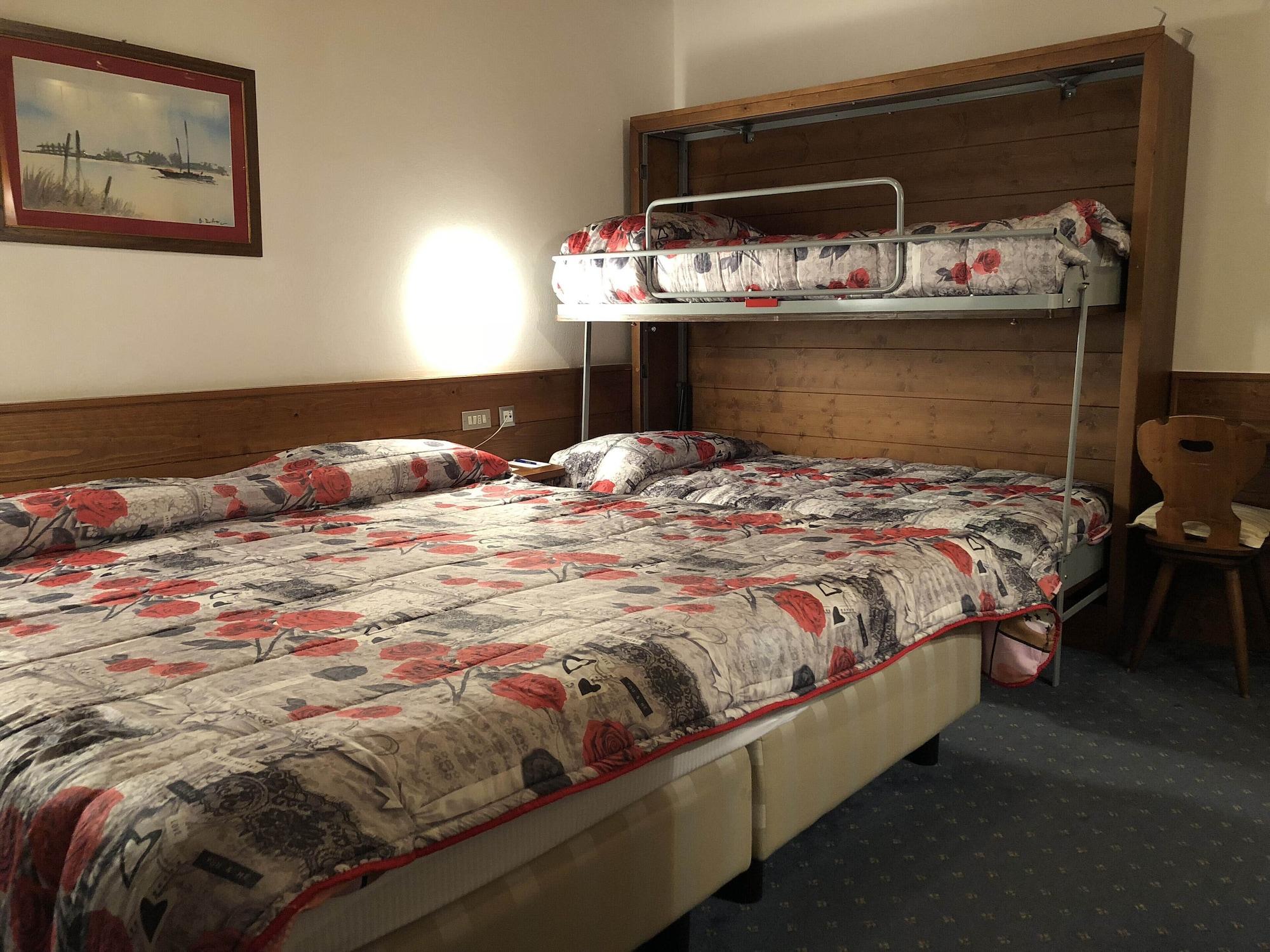 Hotel Majoni 코르티나 담페조 외부 사진