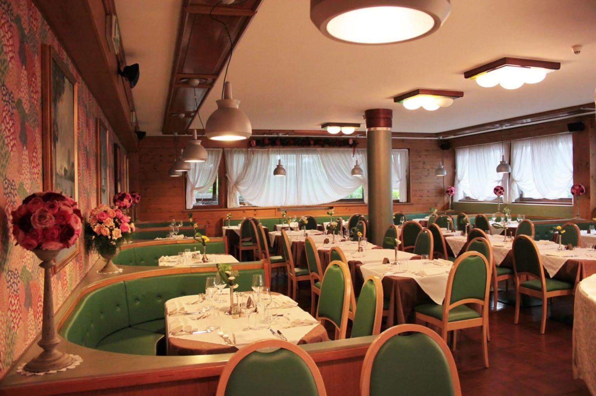 Hotel Majoni 코르티나 담페조 외부 사진