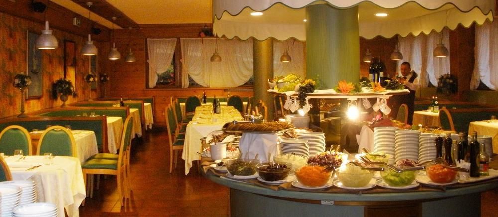 Hotel Majoni 코르티나 담페조 외부 사진